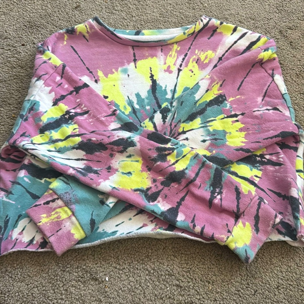 Kids tie-dye long sleeve sweater.